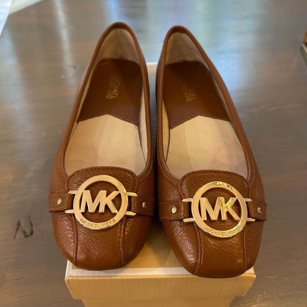 Brown Michael Kors flats